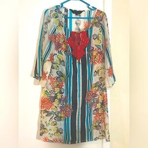 Single L.A. Tunic / Bathing Suit Cover Up. Embroidered front . Woman’s Size L